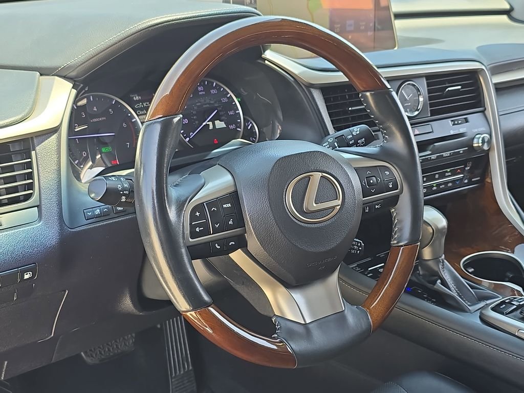 Used 2019 White Lexus 450h image 19