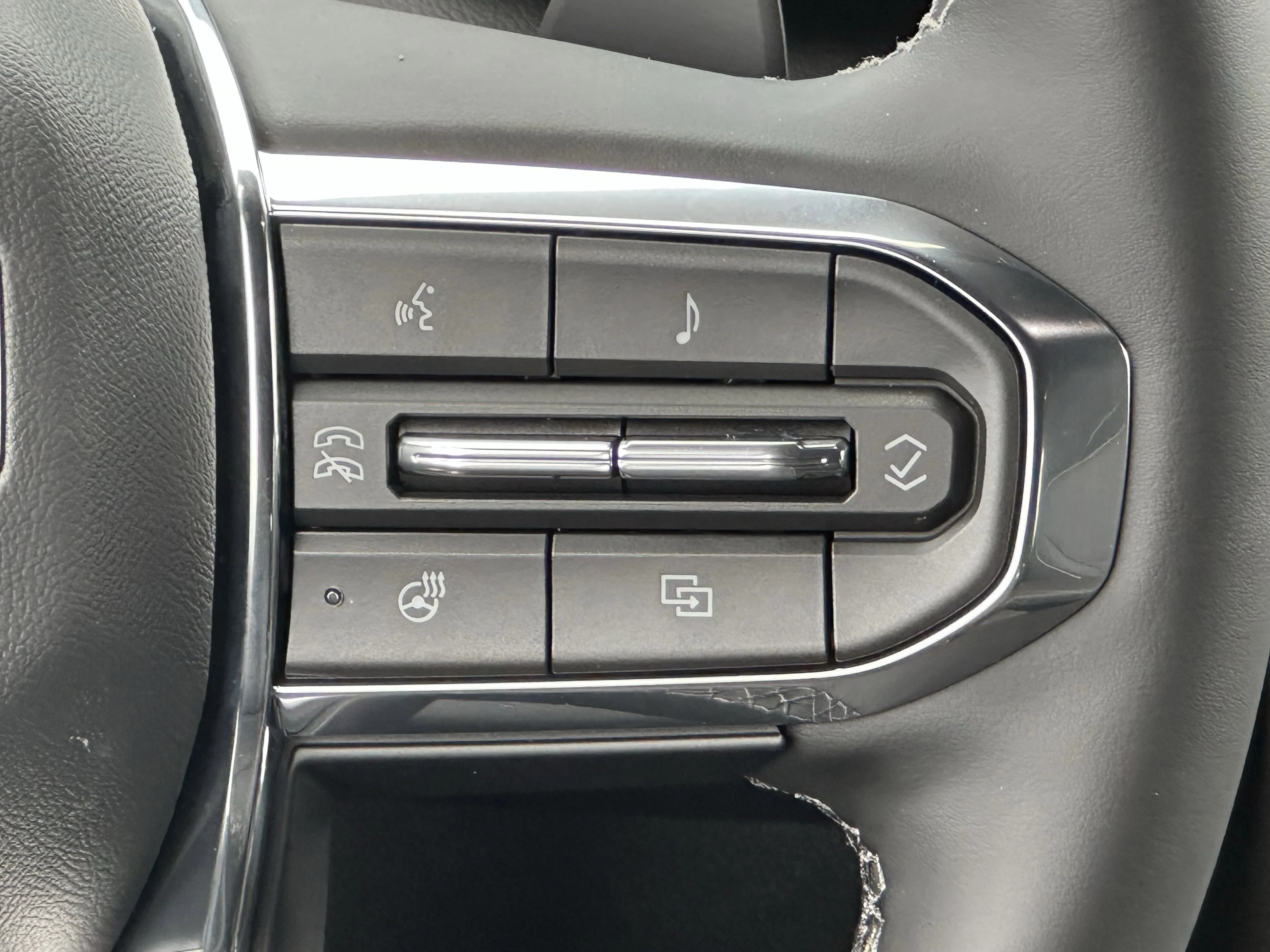 New 2026 Onyx Black GMC Elevation image 10