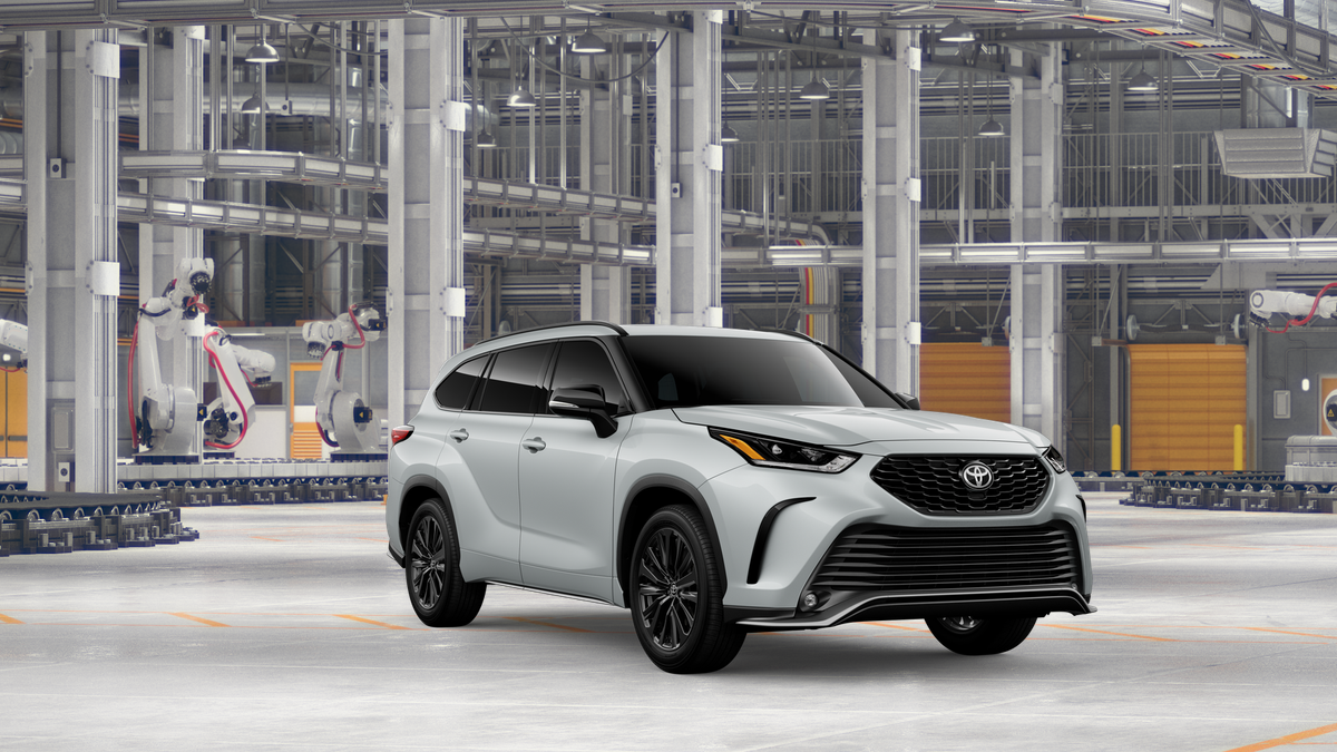 New 2026 Wind Chill Pearl Toyota XSE image 15