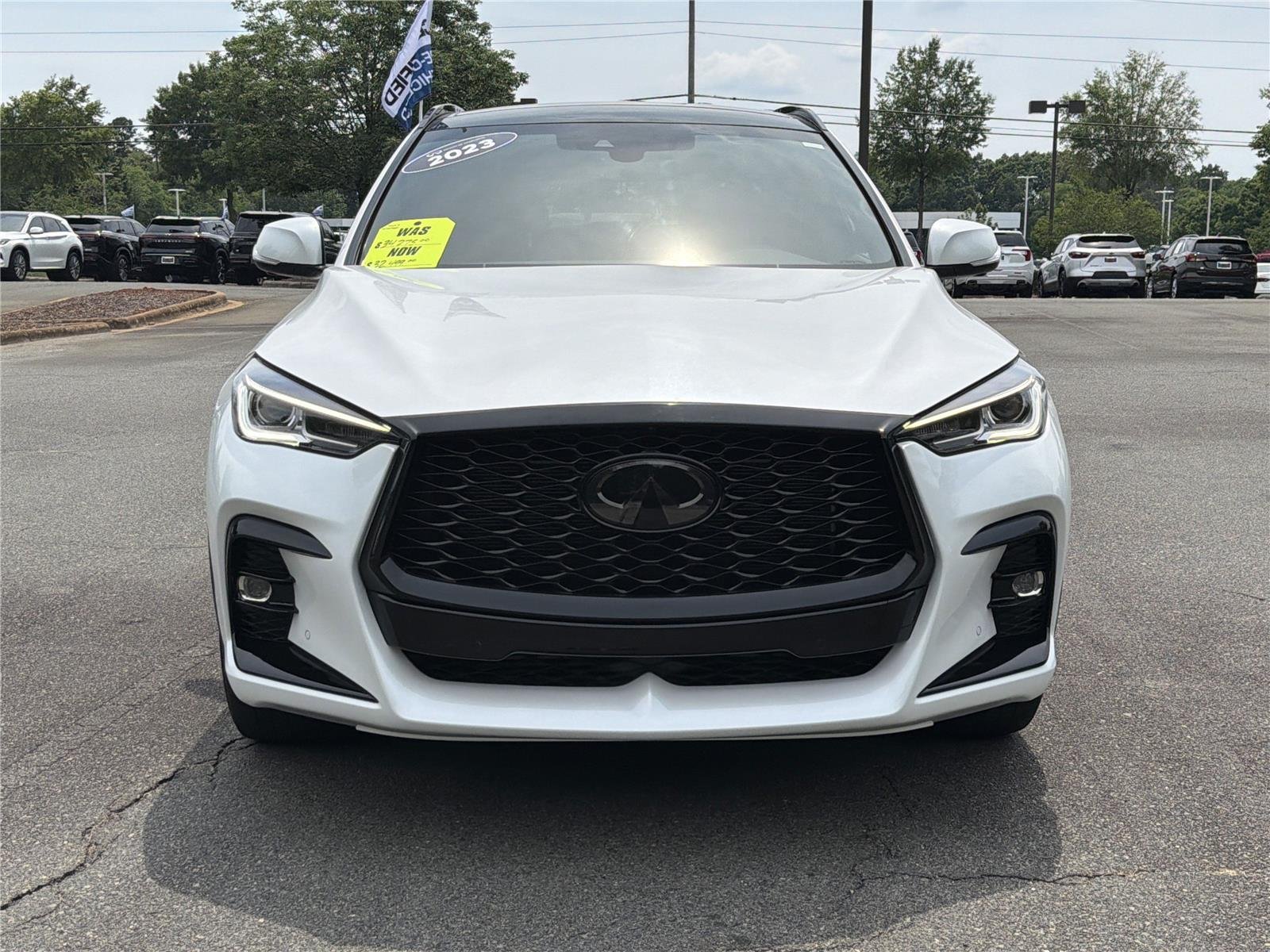 Used 2023 Radiant White INFINITI SPORT image 33
