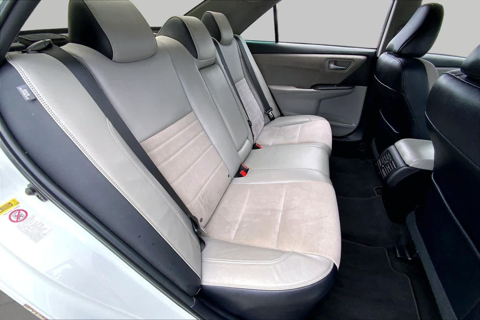 Used 2015 Super White Toyota XSE image 19
