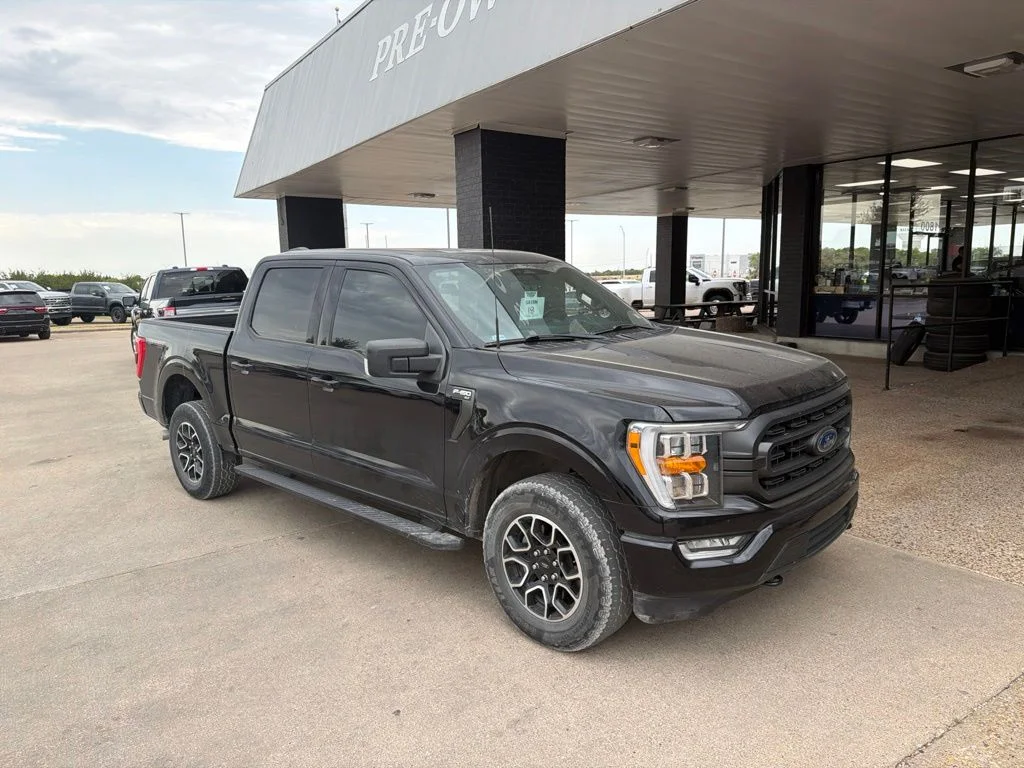Used 2022 Black Ford XLT image 4