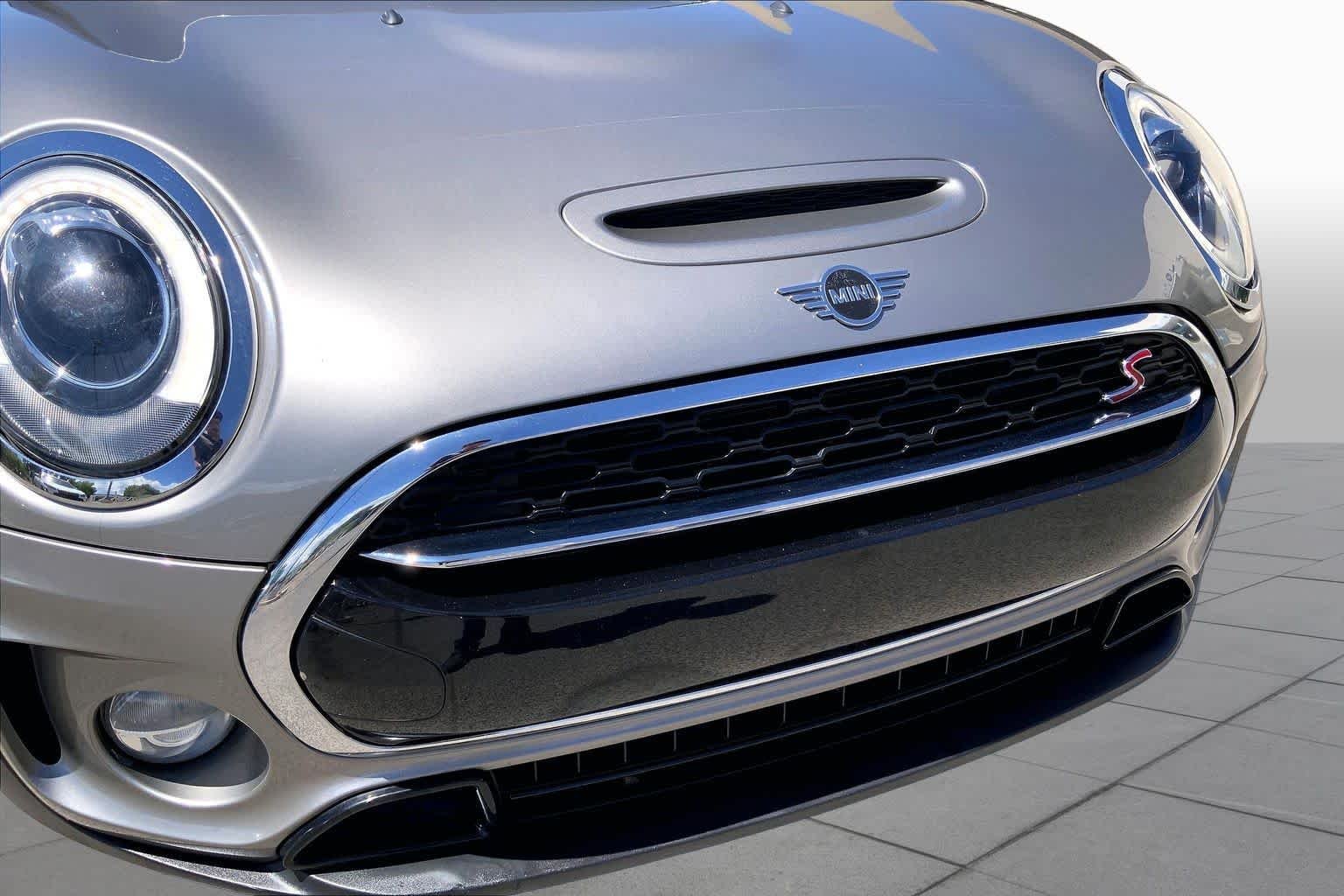 Used 2019 Melting Silver Metallic MINI Cooper S image 29