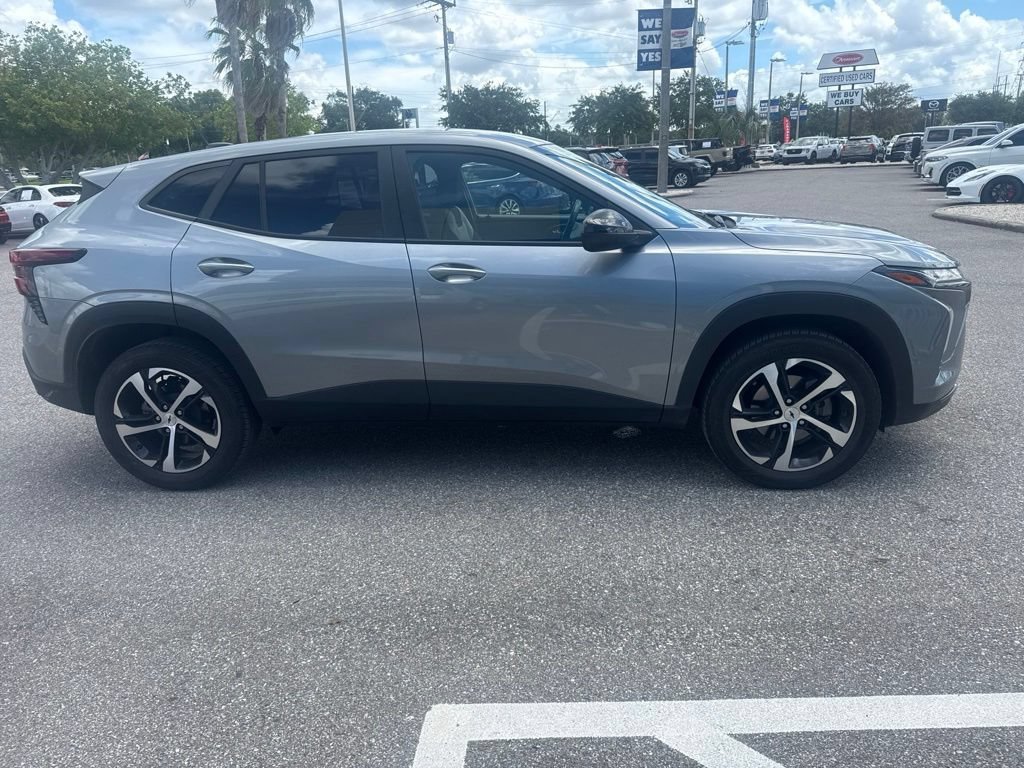 Used 2024 Sterling Gray Metallic Chevrolet 1RS image 4