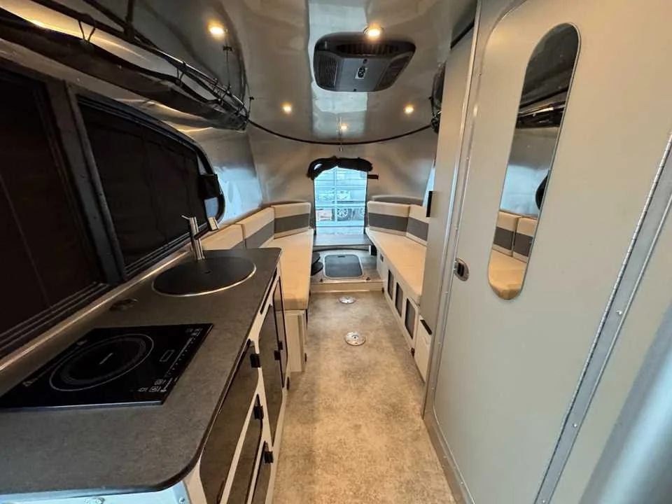 Used 2026 SILVER AIRSTREAM  image 10
