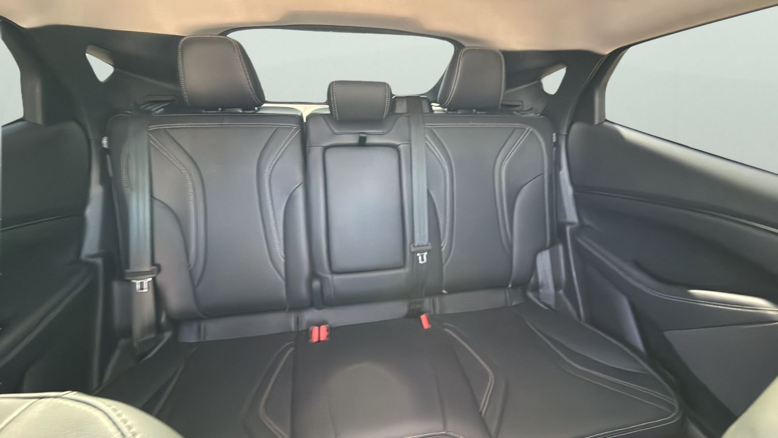 Used 2023 White Ford Premium image 25