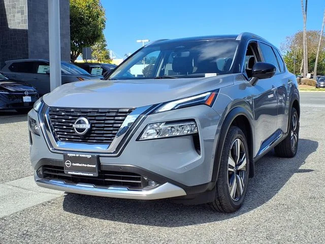 Used 2022 Gray Nissan Platinum image 29