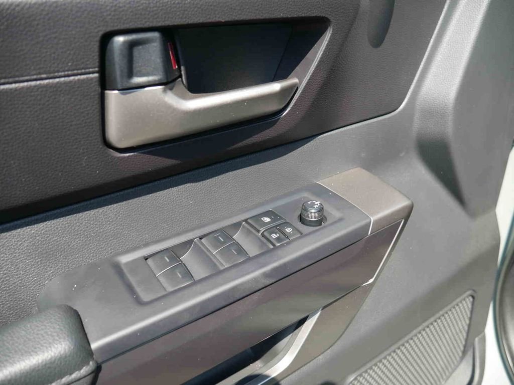 Used 2024  Toyota SR5 image 24