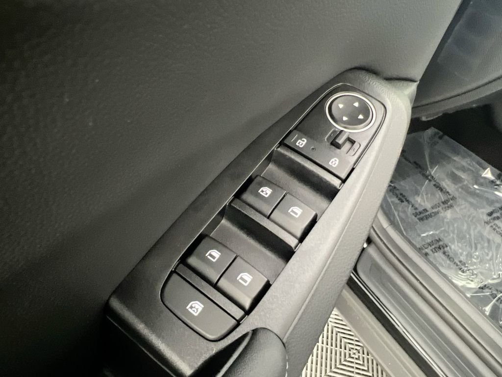 New 2026 Fusion Black Kia S image 16