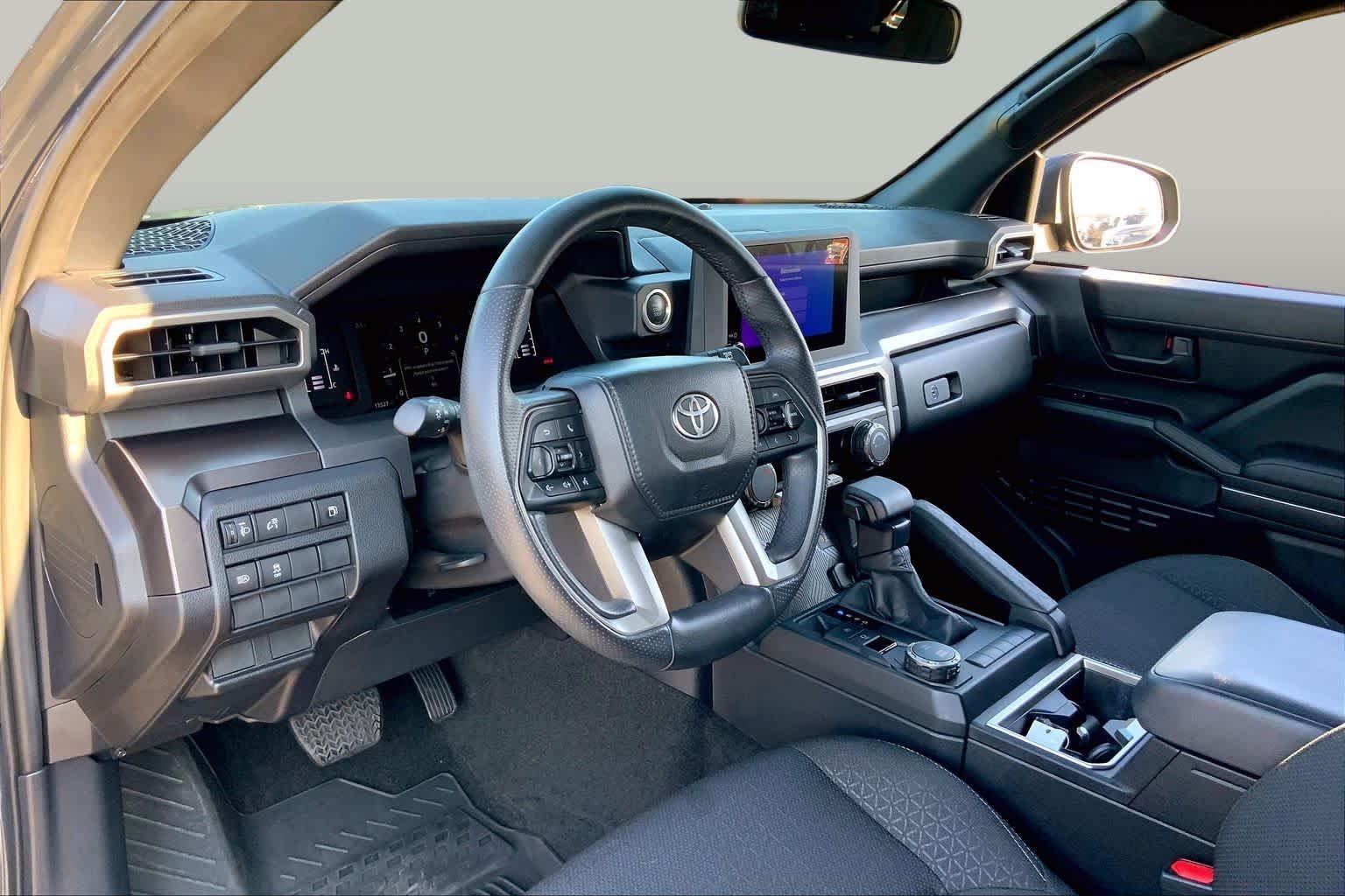 Used 2025 Underground Toyota SR5 image 17