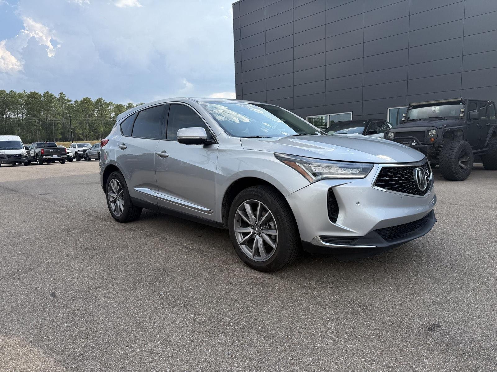 Used 2023 Lunar Silver Metallic Acura w/Tech image 3