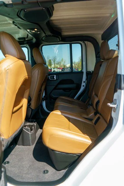 Used 2021 White Jeep Overland image 11