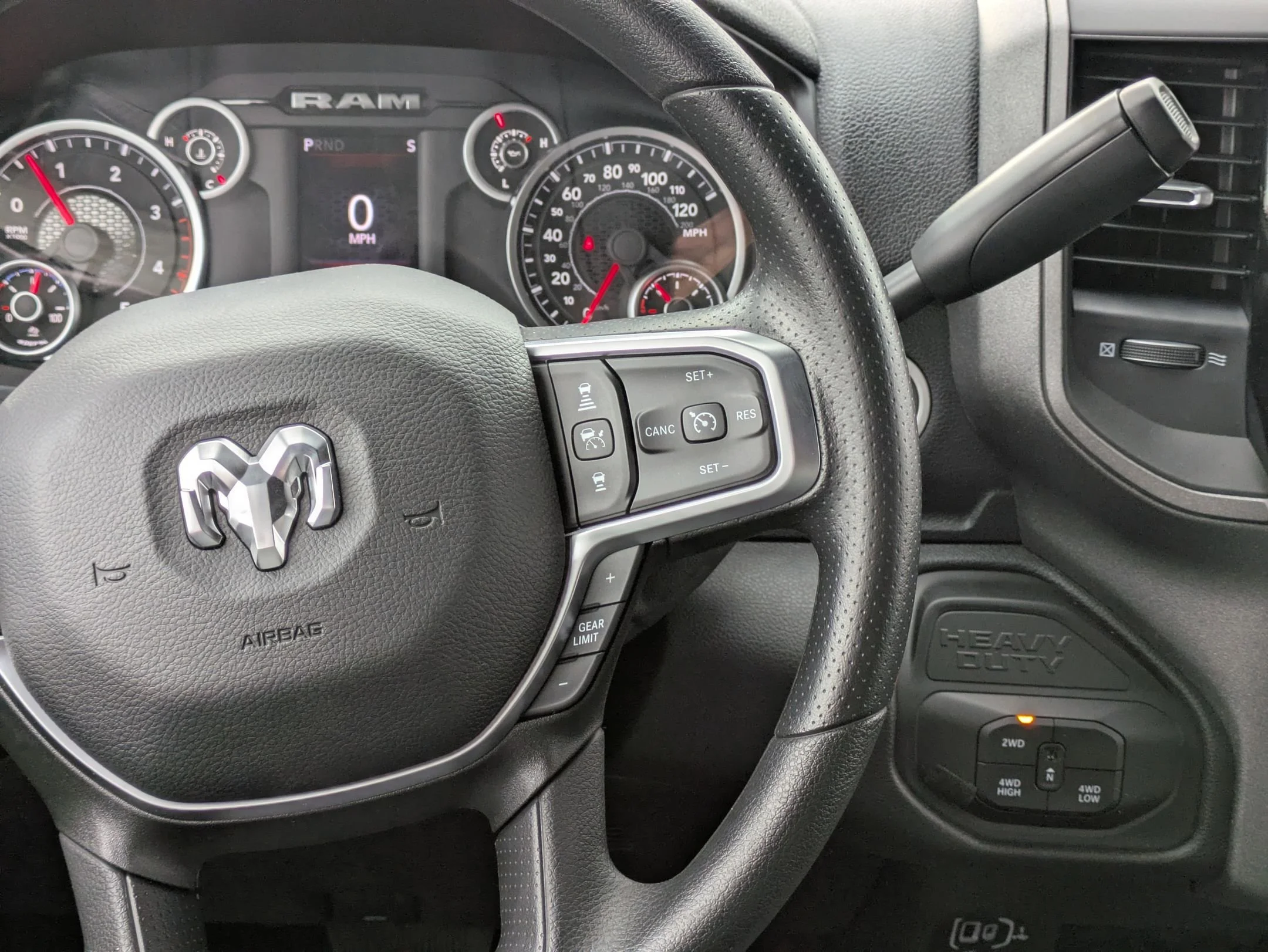 2026 RAM 3500 Chassis Tradesman - Photo 19