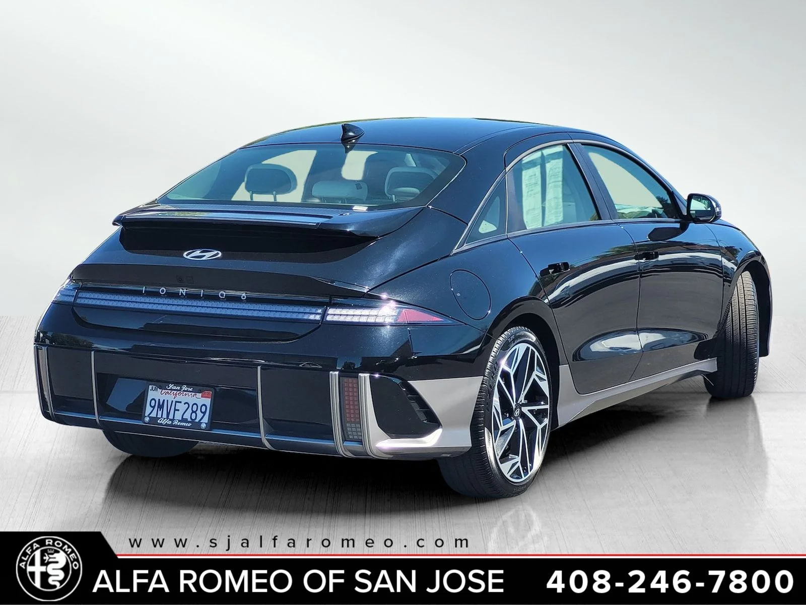 Used 2024 Black Hyundai SEL image 3