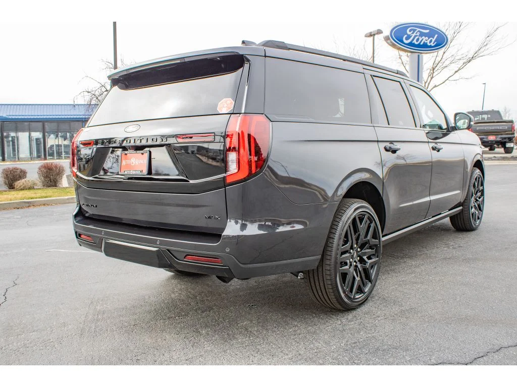 New 2026 DARK MATTER GRAY METALLIC Ford Platinum image 7