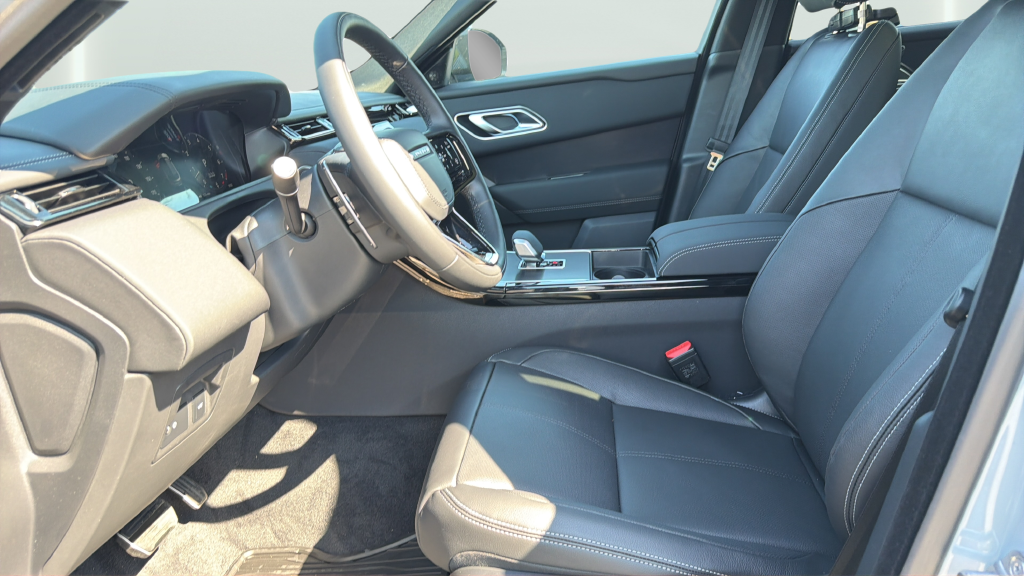 New 2026 Arroios Grey Land Rover  image 20