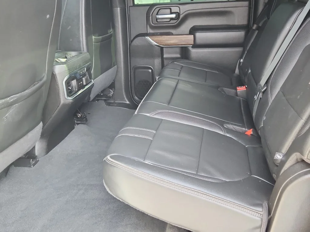 Used 2023 White Chevrolet High Country image 10