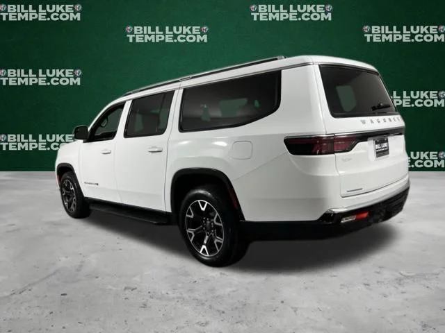 2023 Jeep Wagoneer L Series III - Photo 10