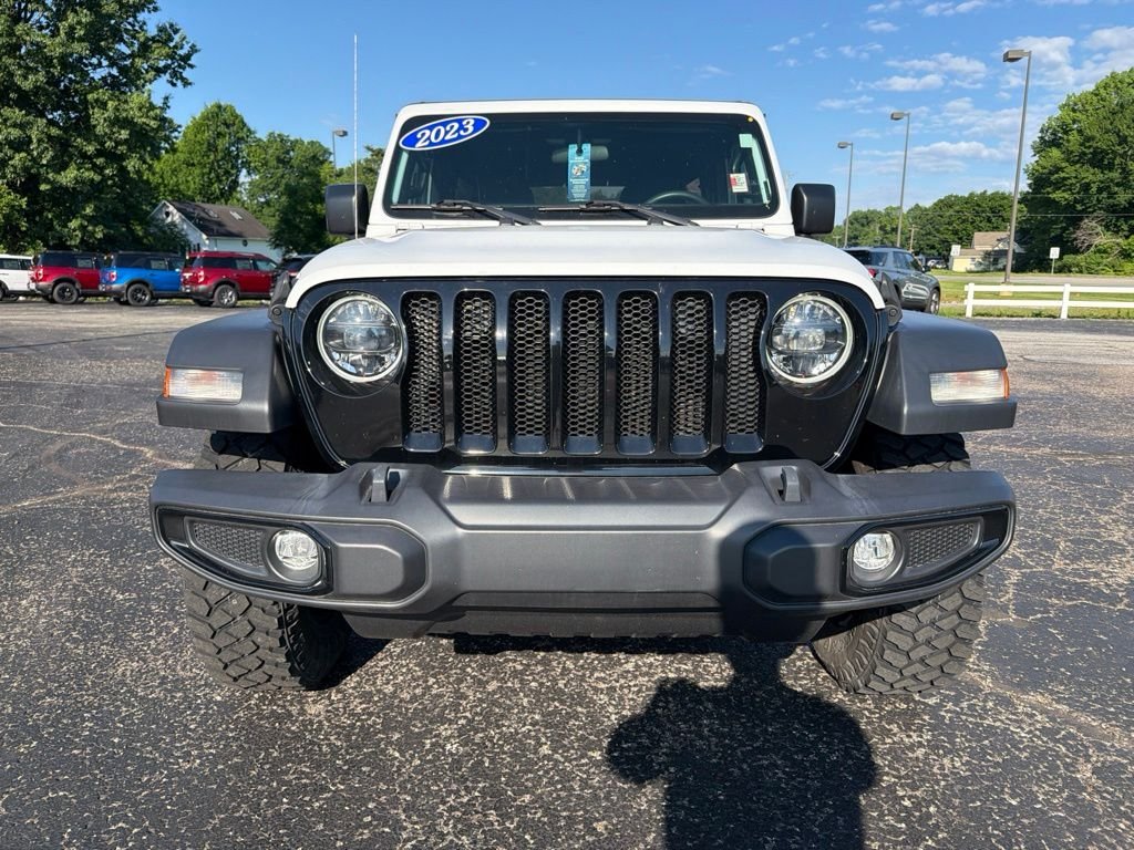 Used 2023 White Jeep Sport image 11