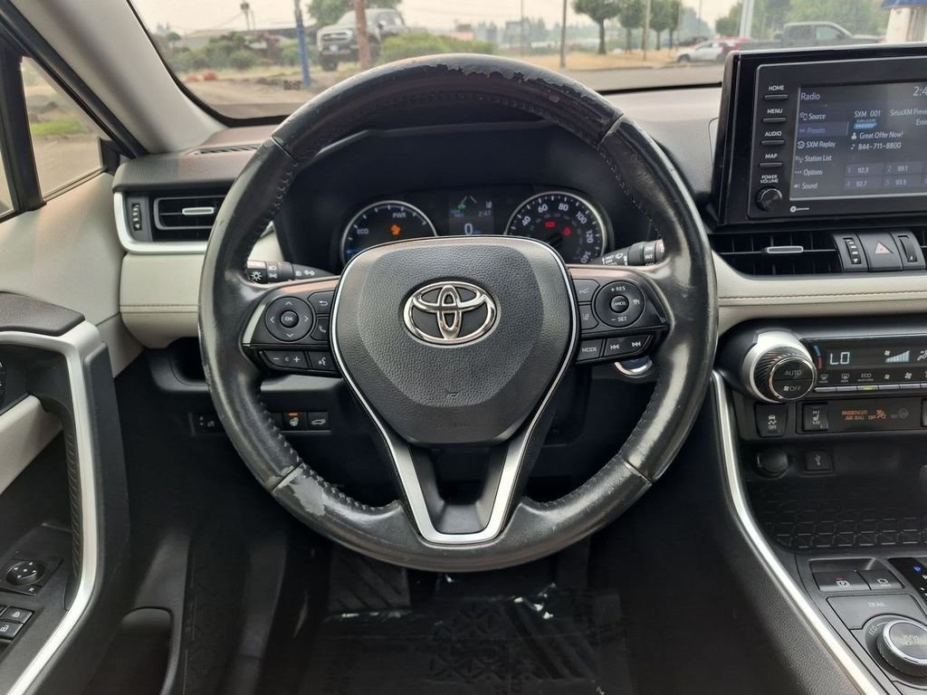 Used 2022 Magnetic Gray Metallic Toyota XLE Premium image 13