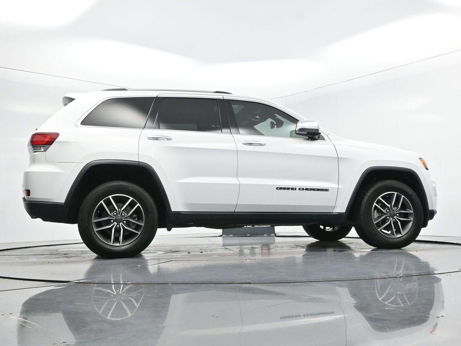 Used 2021 Bright White Clearcoat Jeep Limited image 49