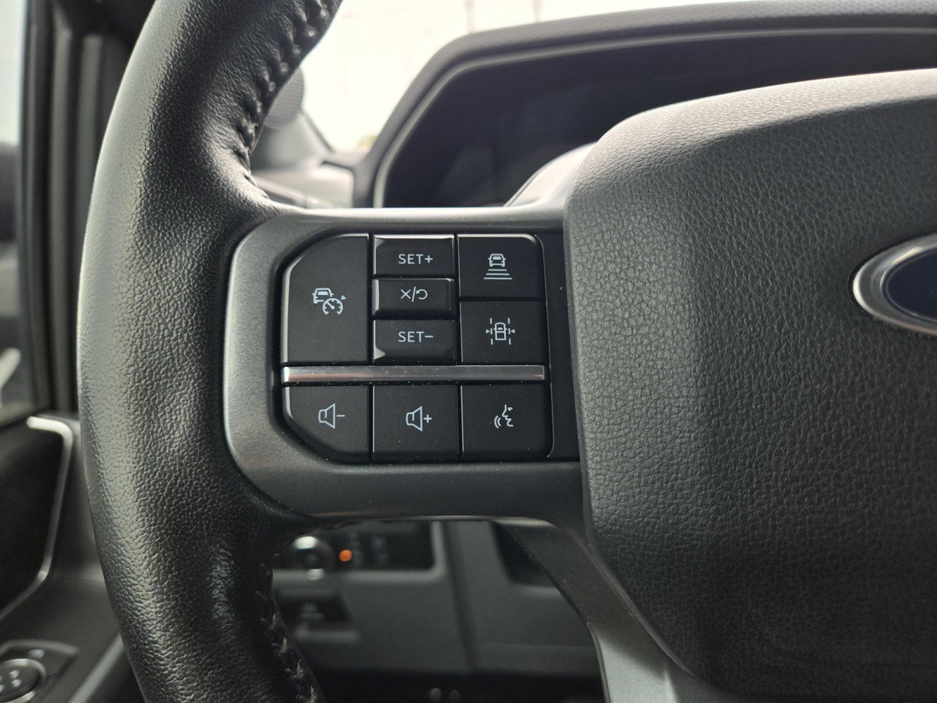 Used 2022 Antimatter Blue Metallic Ford XLT image 18
