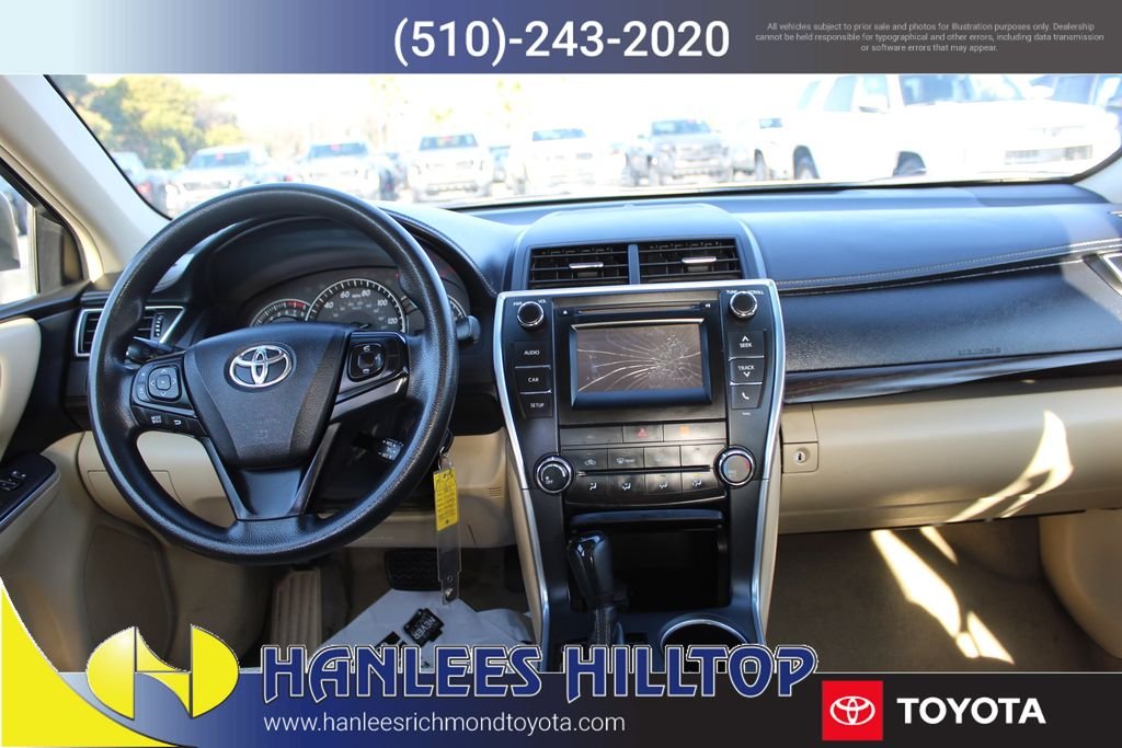 2015 Toyota Camry LE - Photo 17