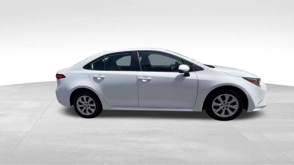 Used 2025 White Toyota LE image 7