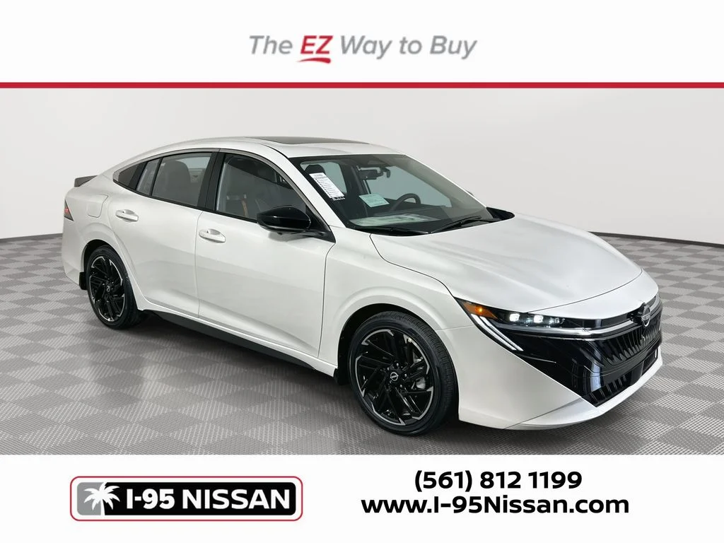 2026 Nissan Sentra SR CVT's photo