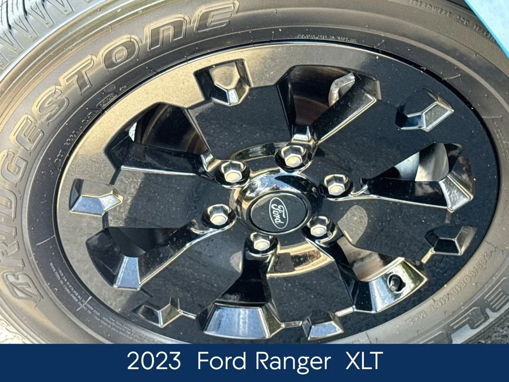 Used 2023 Blue Ford XLT image 11