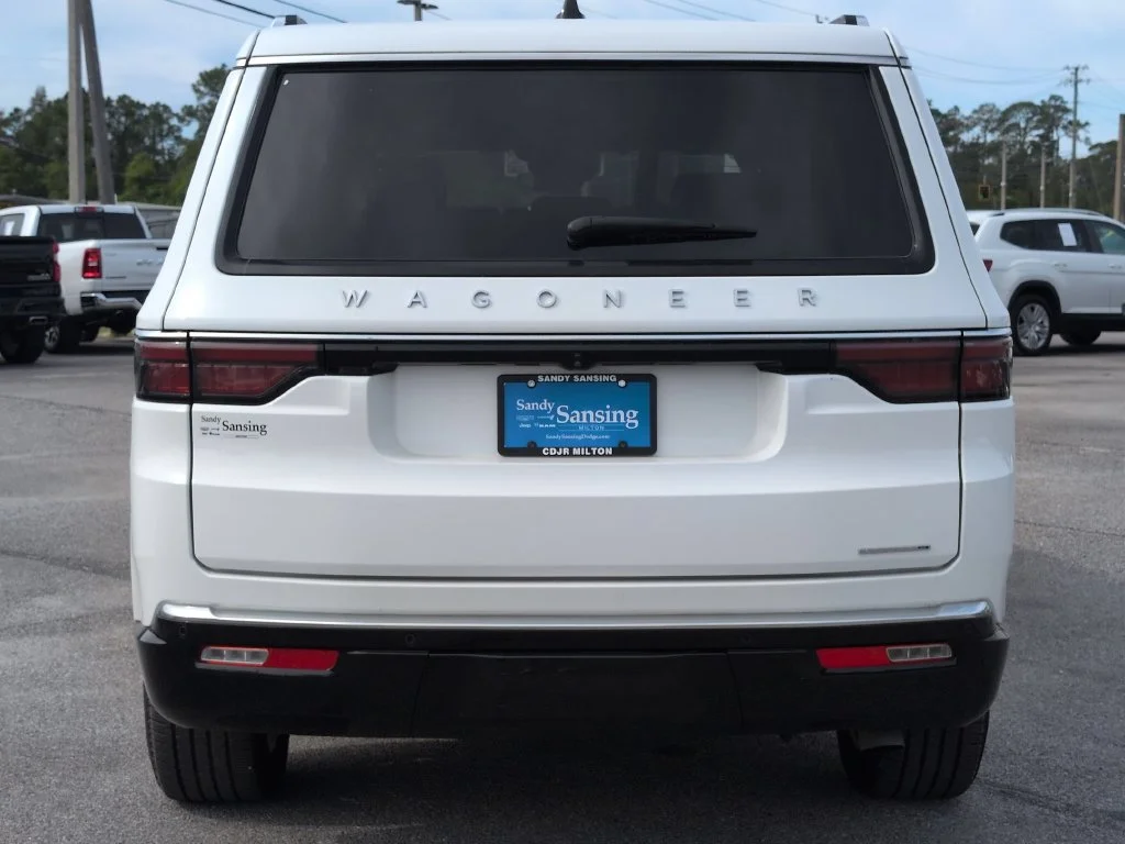 Used 2024 White Jeep Series III image 4
