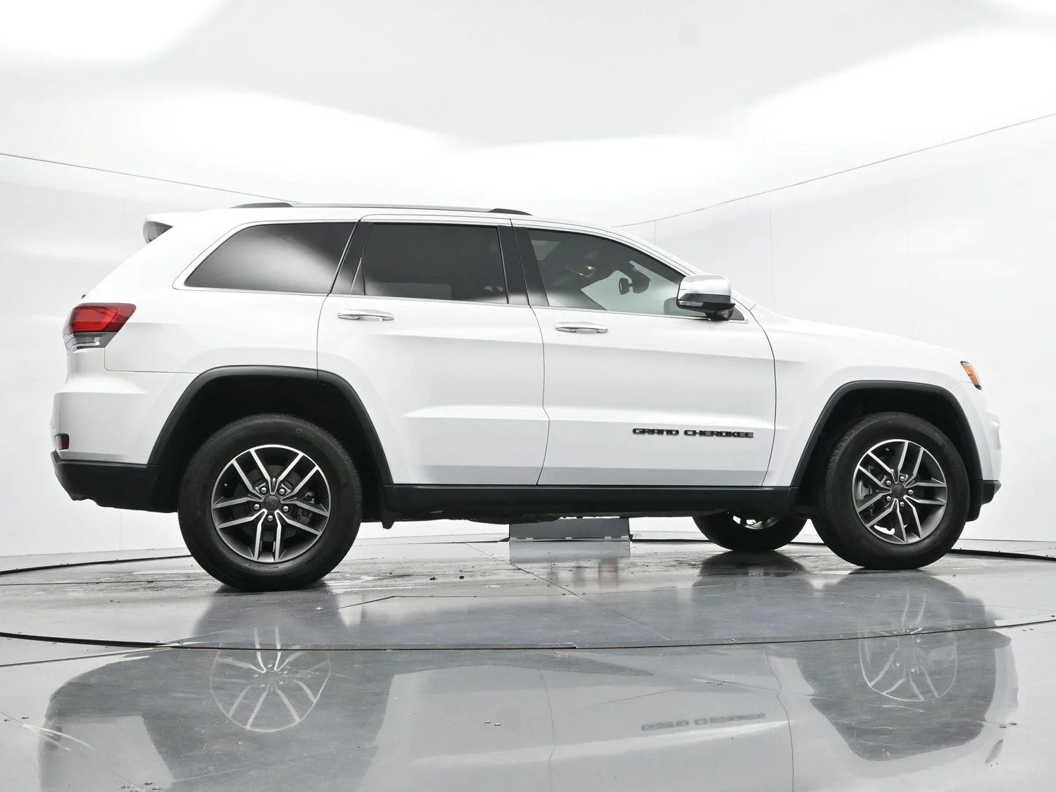 Used 2021 Bright White Clearcoat Jeep Limited image 49