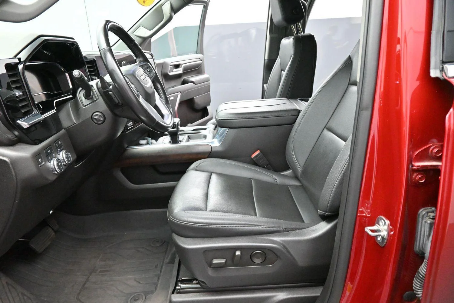 Used 2023 Volcanic Red Tintcoat GMC SLT image 13
