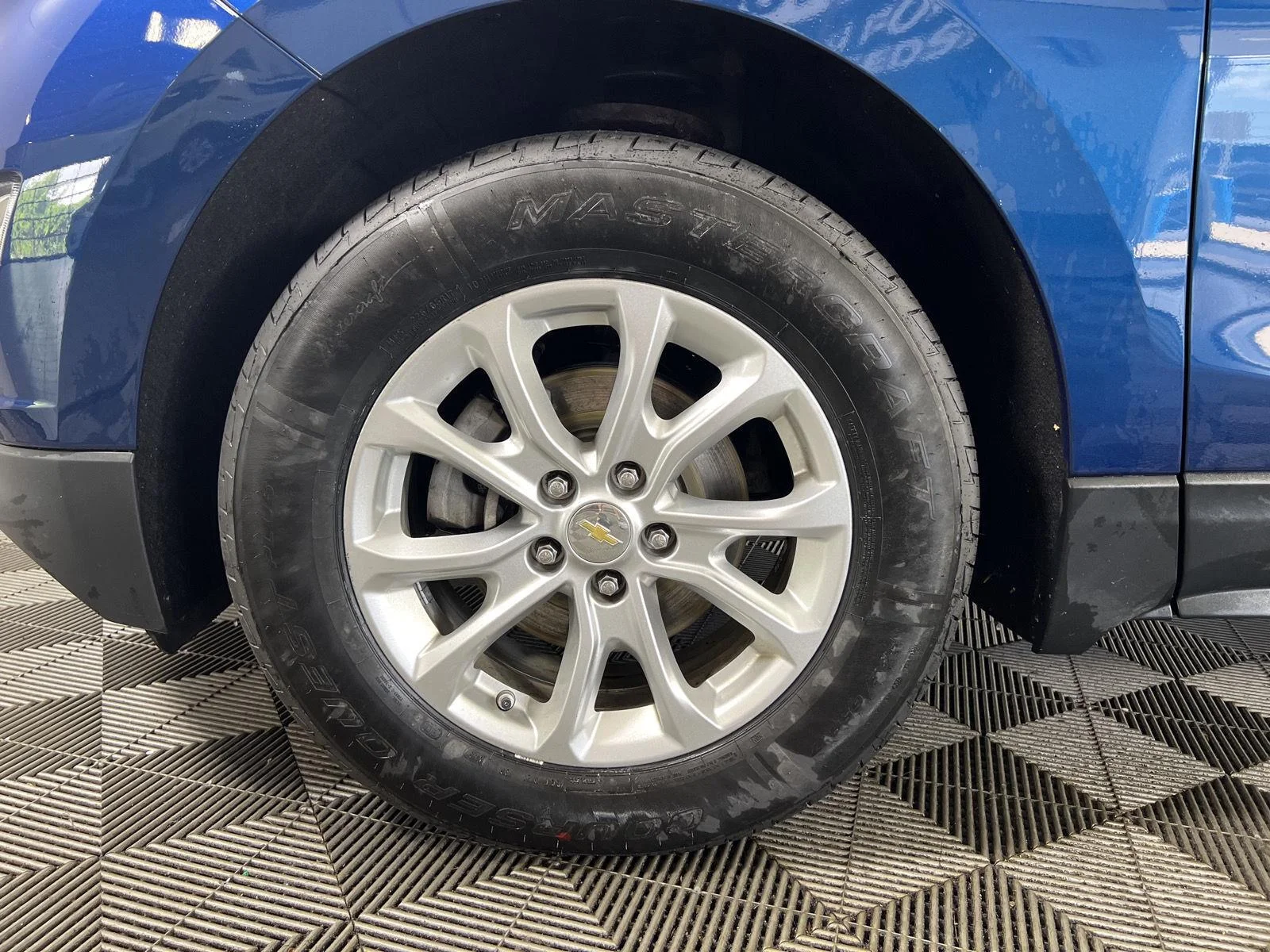 Used 2020 Pacific Blue Metallic Chevrolet LT image 9