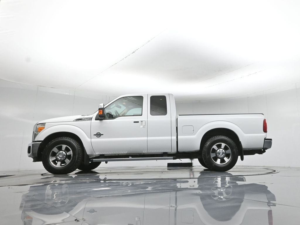 Used 2013 White Ford Lariat image 7