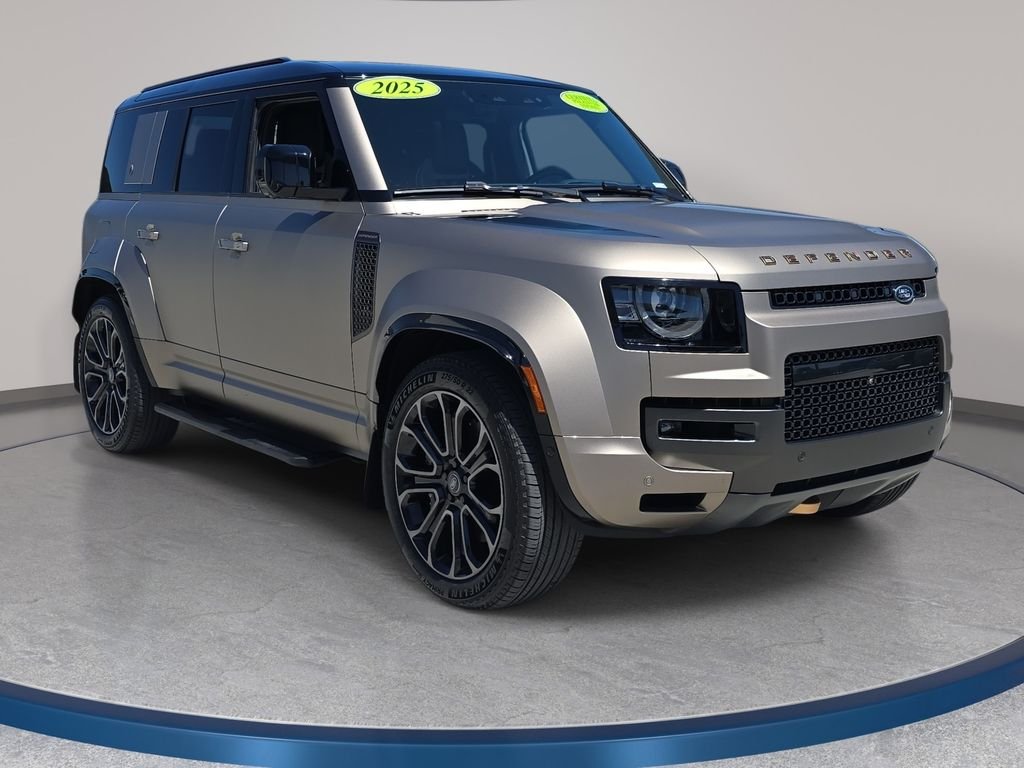 Used 2025 Brown Land Rover OCTA image 3