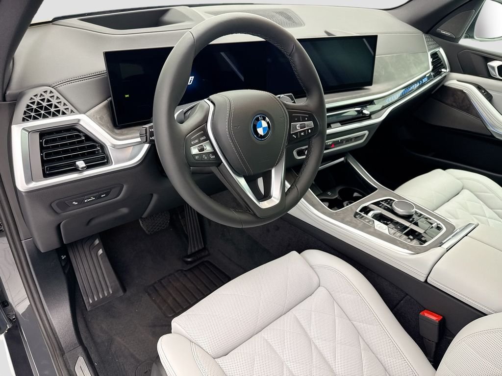 New 2026 Gray Metallic BMW xDrive50e image 9