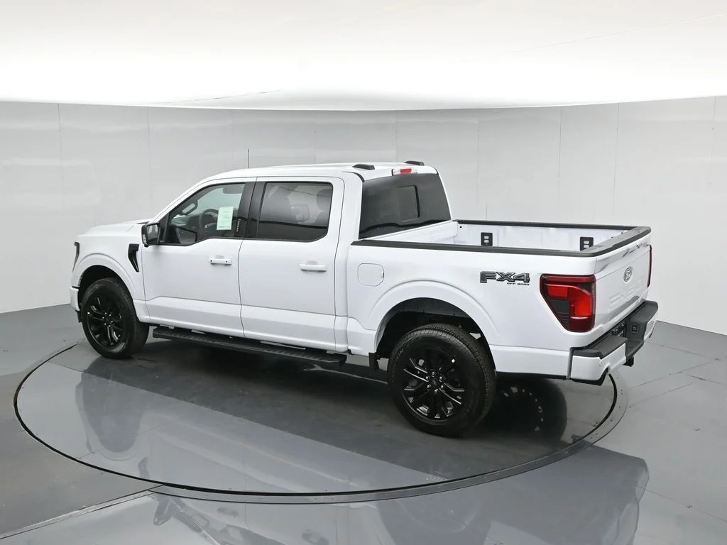 New 2026 Oxford White Ford XLT image 43