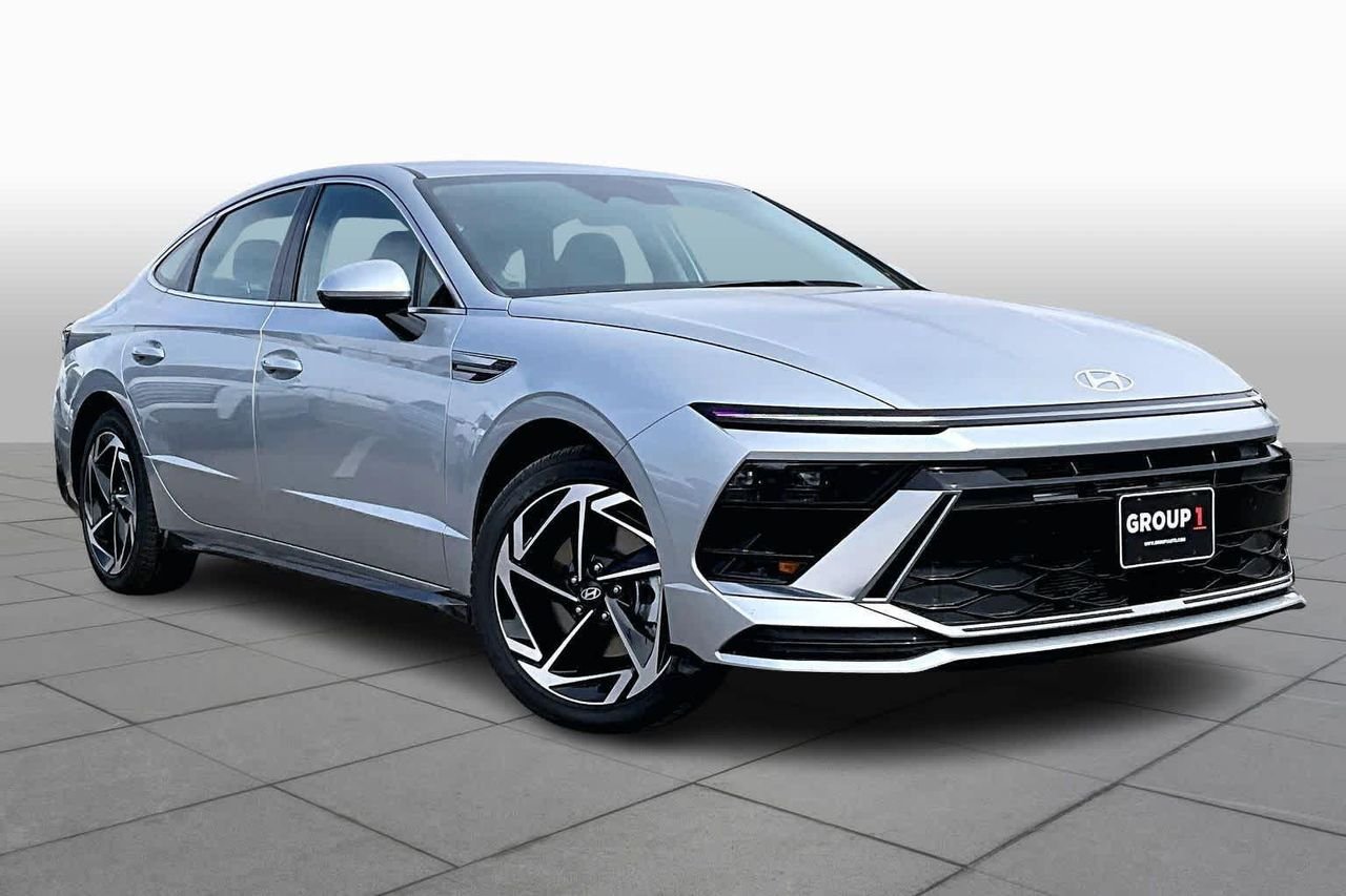 New 2026 Aero Silver Hyundai SEL Sport image 2