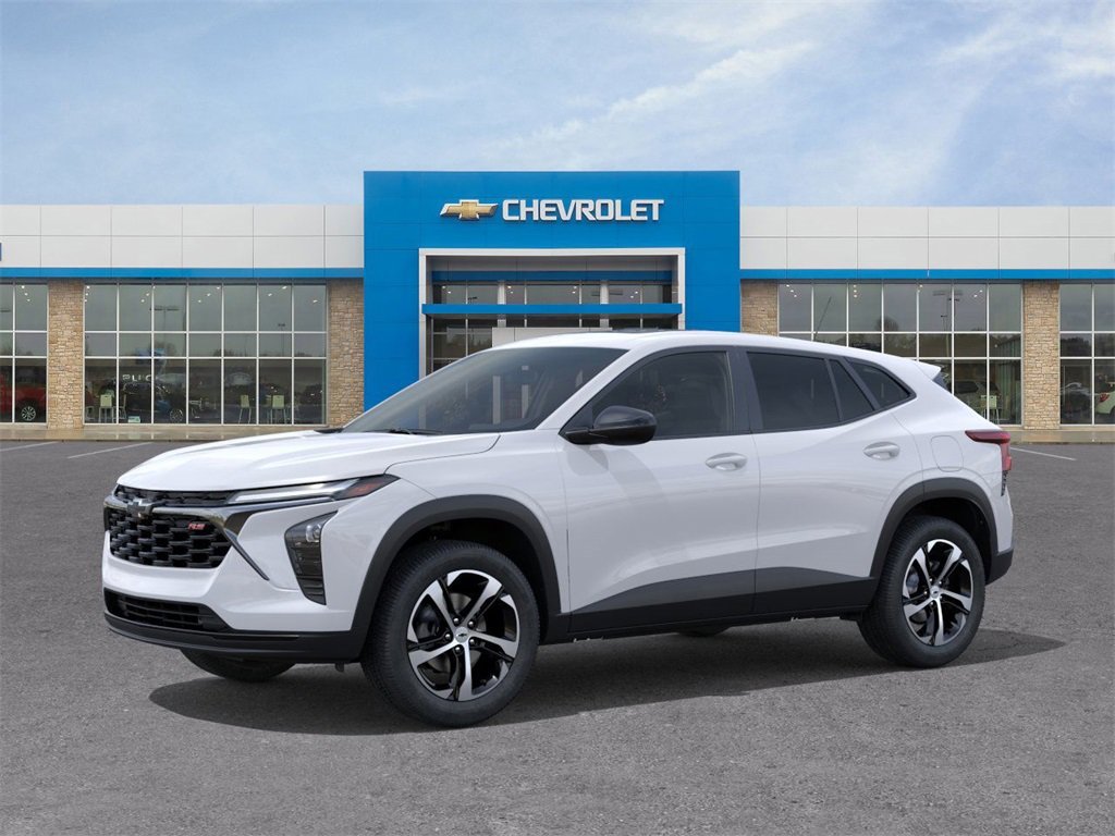 2025 Chevrolet Trax photo 2