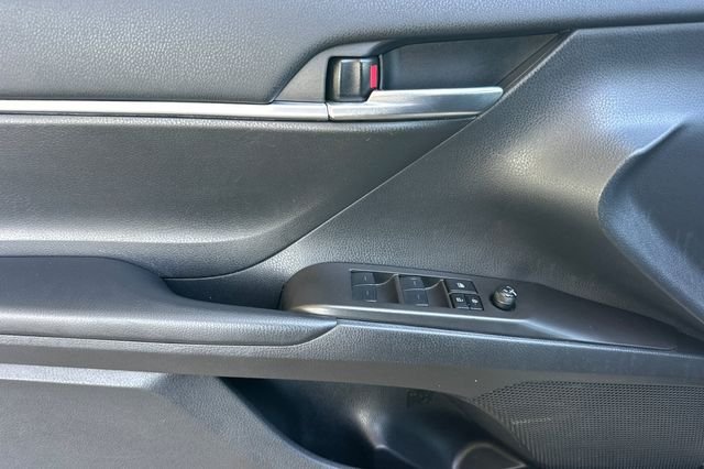 2023 Toyota Camry SE - Photo 10