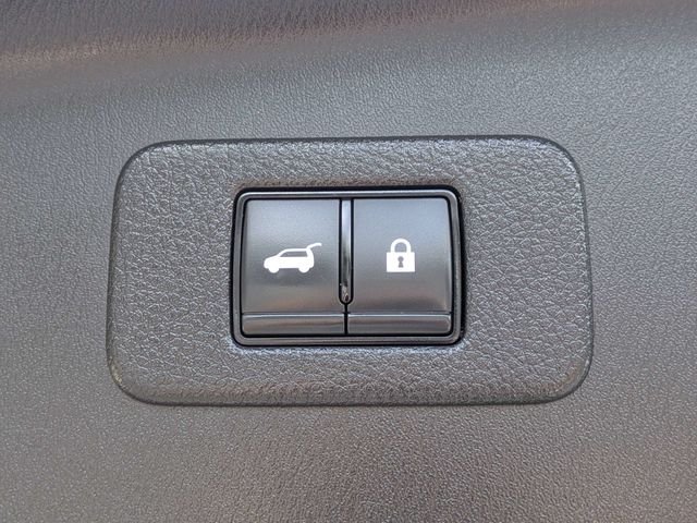 Used 2023 Black Nissan Platinum image 13