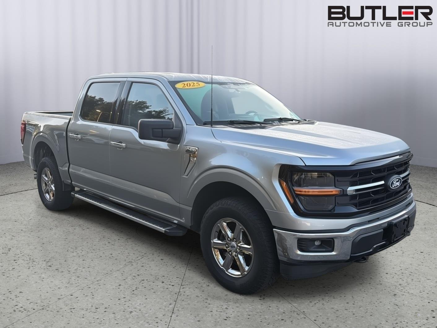 Used 2025 Iconic Silver Ford XLT image 8