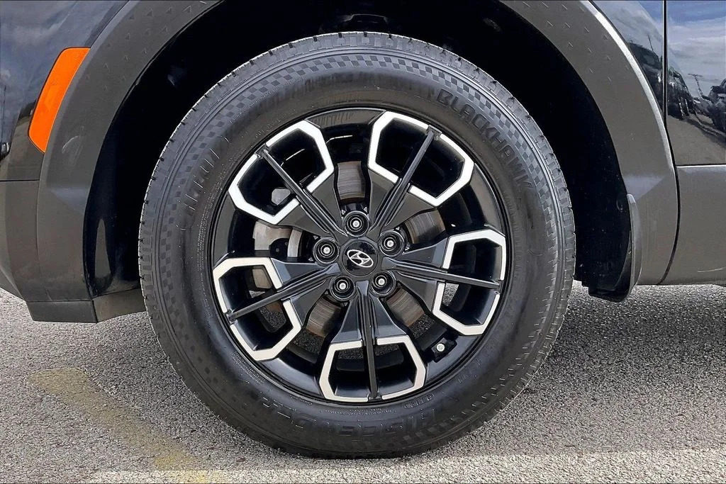 Used 2022 Black Hyundai SEL image 34