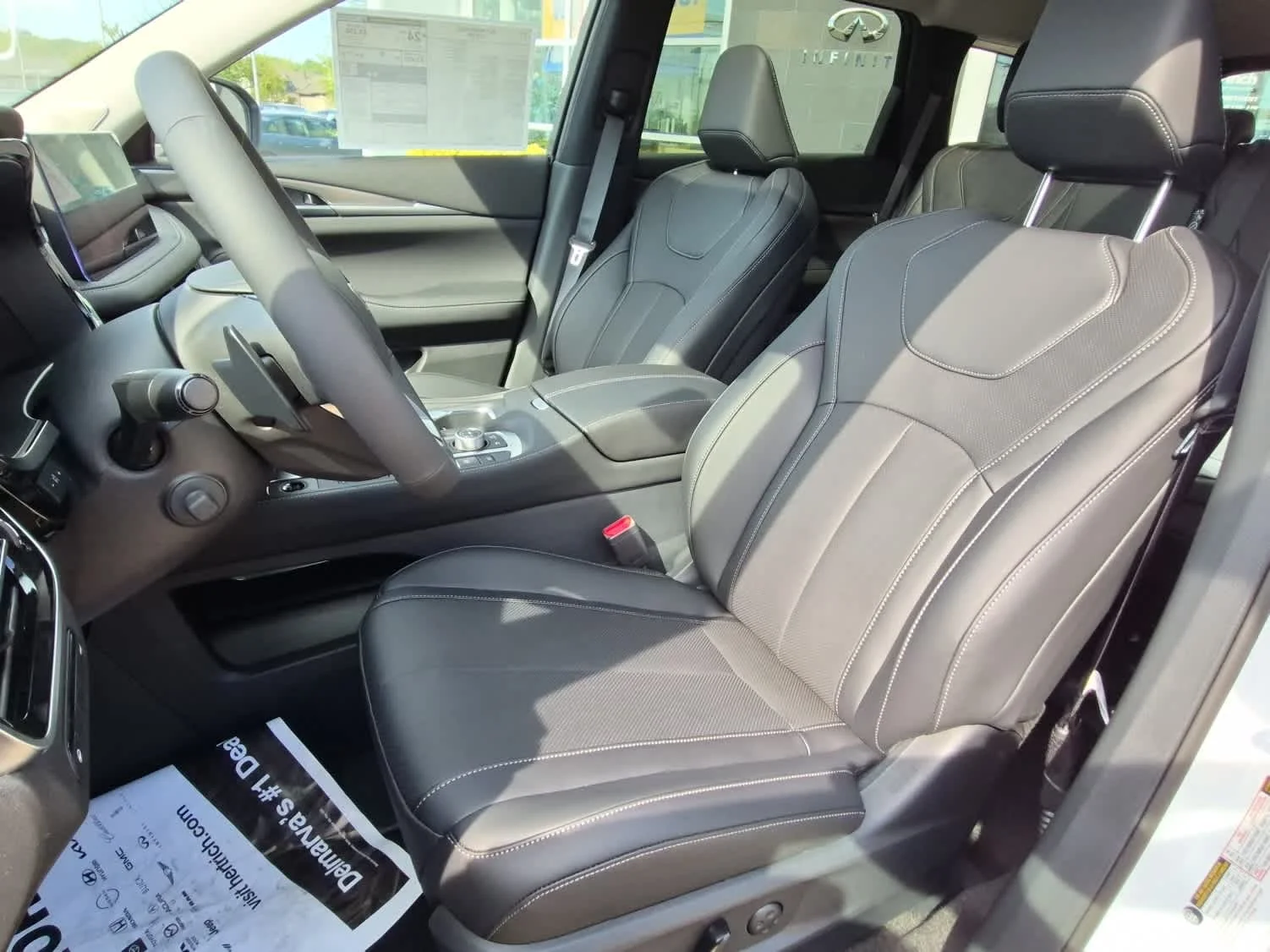 New 2027 MINERAL BLACK INFINITI Luxe AWD image 20