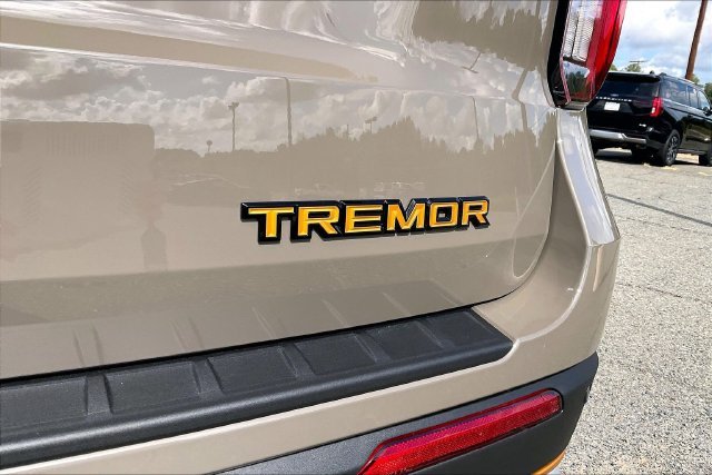 New 2027 Marsh Gray Ford Tremor® image 30