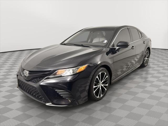 2020 Toyota Camry SE - Photo 9