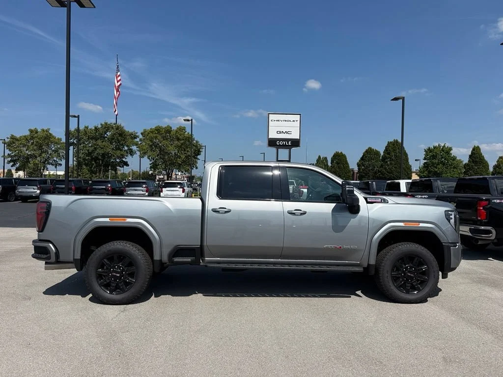 2026 GMC Sierra 2500HD AT4 - Photo 9