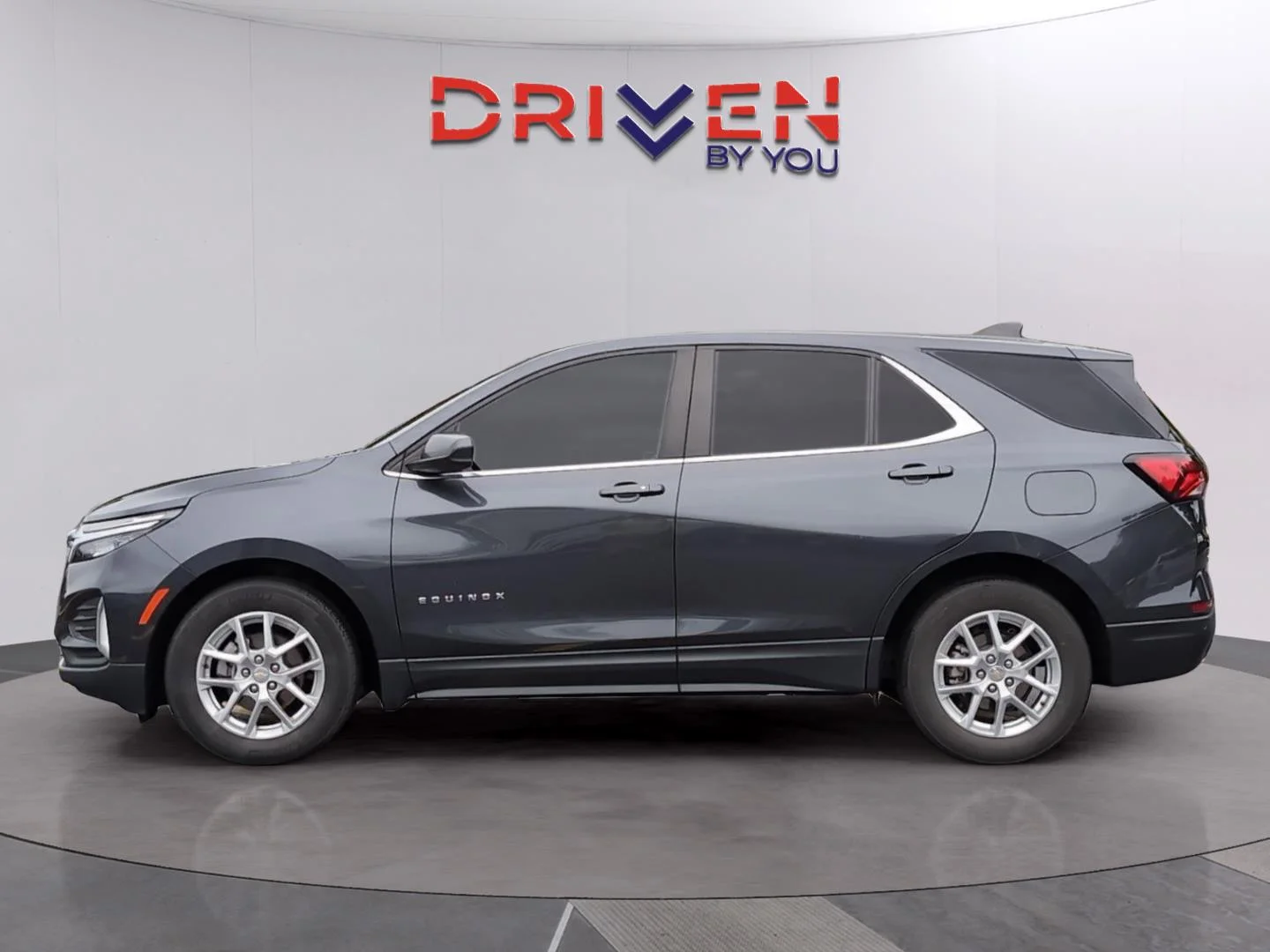 Used 2022 Iron Gray Metallic Chevrolet LT image 2