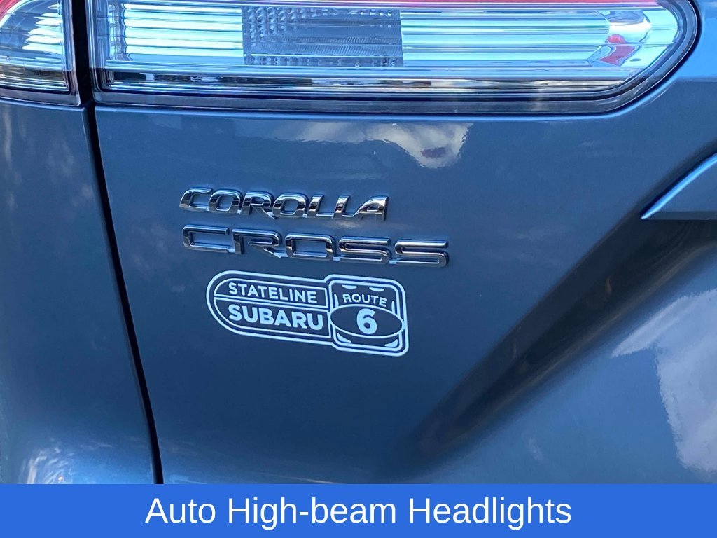 Used 2023  Toyota LE image 6